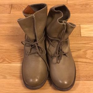 New Lucky Brand Tan Booties